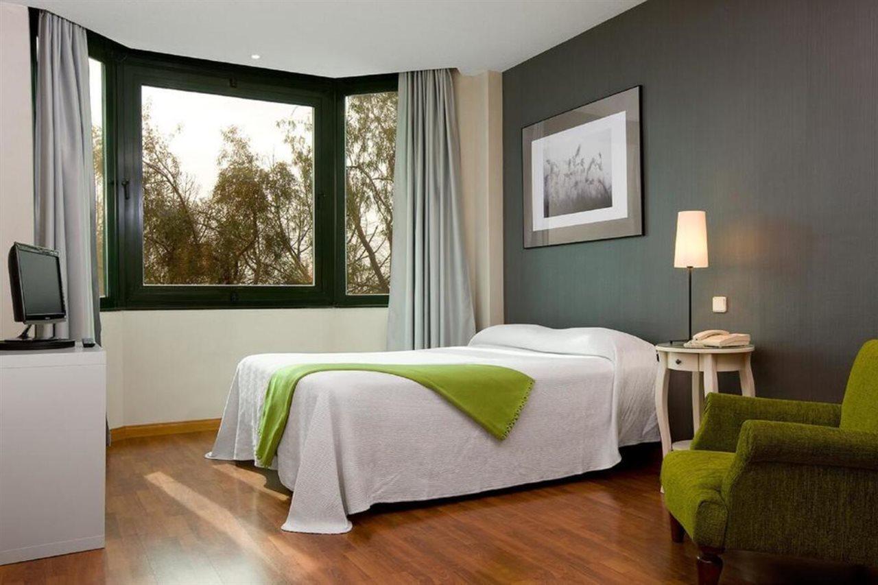 Apartamentos Th Las Rozas Exteriör bild