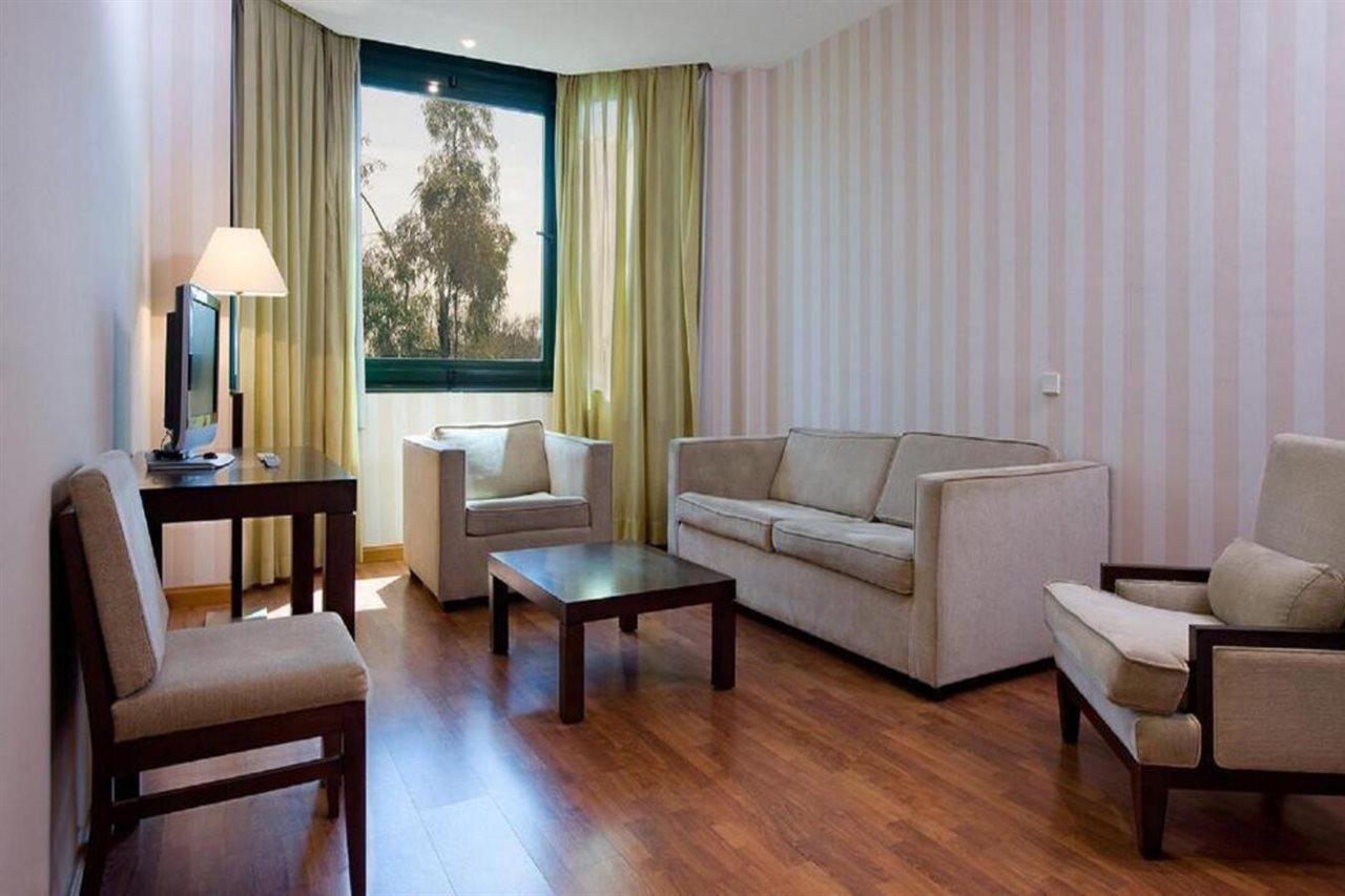 Apartamentos Th Las Rozas Exteriör bild