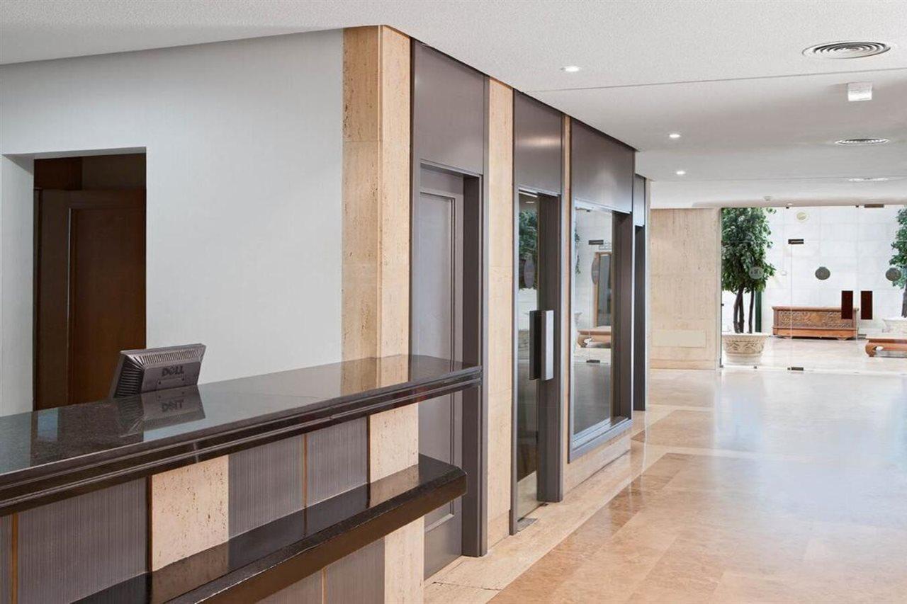 Apartamentos Th Las Rozas Exteriör bild