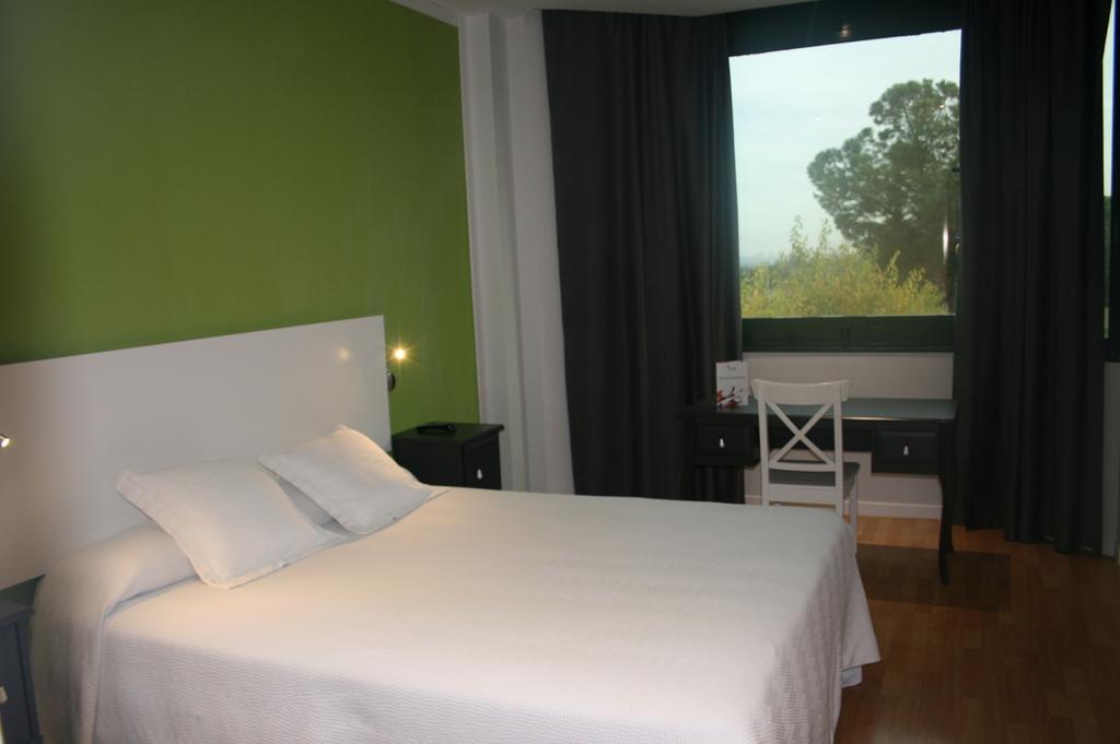 Apartamentos Th Las Rozas Exteriör bild