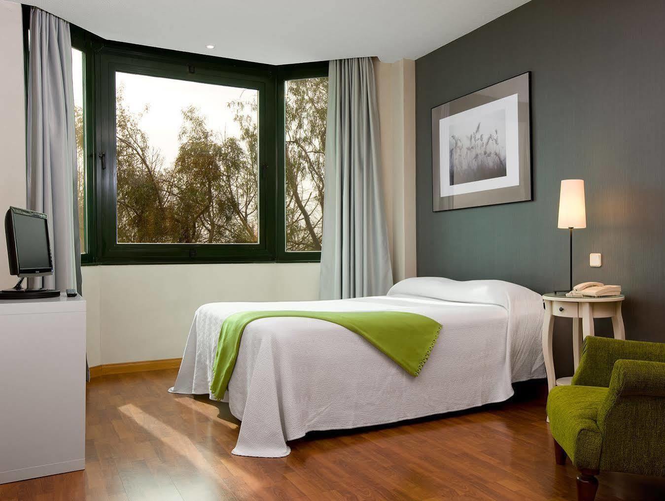 Apartamentos Th Las Rozas Exteriör bild